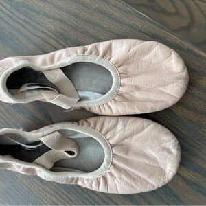 Capezio Girl’s Soft Pink Ballet Slippers